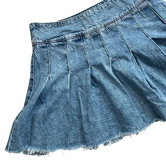 Free People We The Free Stonewashed Raw Hem Denim Pleated Mini Skirt Size 32 - Picture 6 of 8